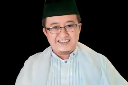 Kh Luthfi Fauzi Pimpinan Ponpes Riyadussalikin